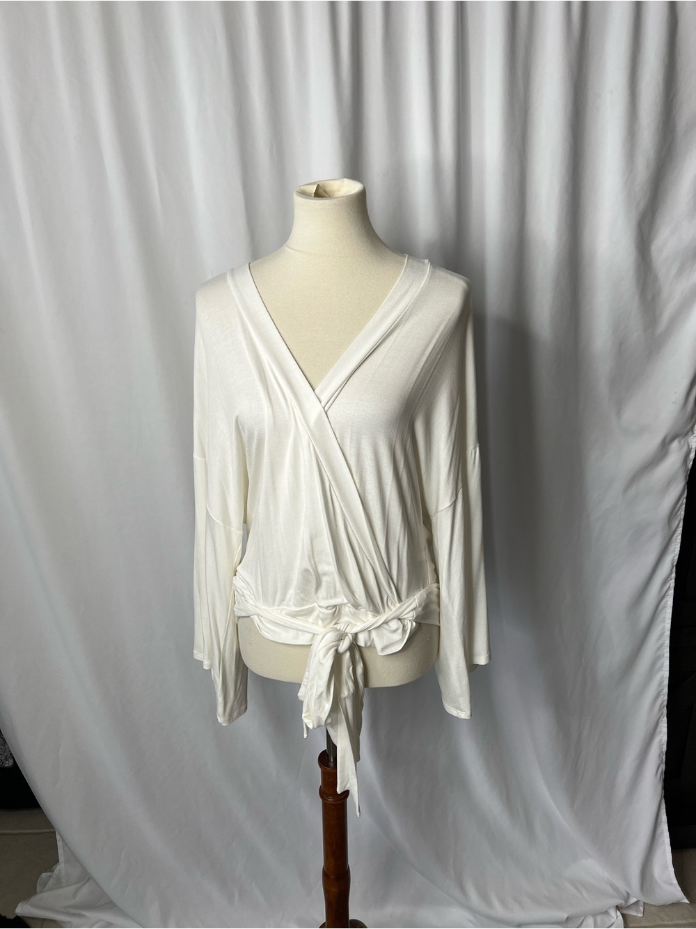 Boston Proper Ivory Wrap Tie Top – Women’s Size Large – Soft Stretch Blouse